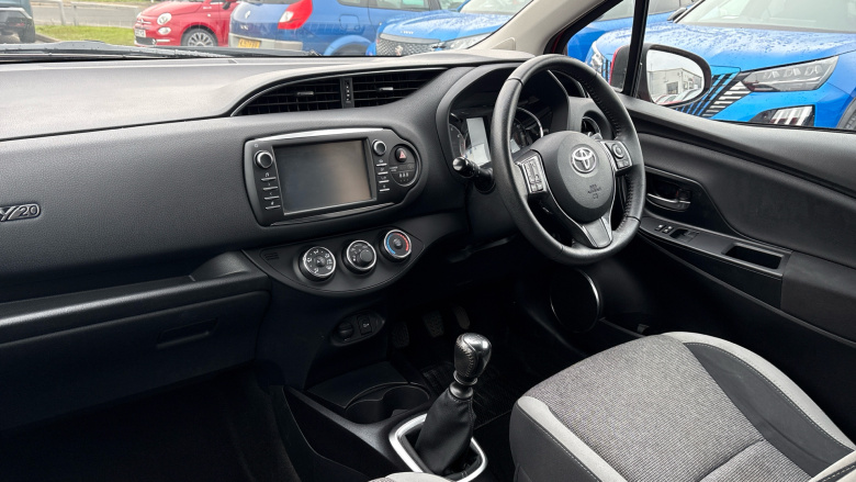 Toyota Yaris 1.5 VVT-i Y20 5dr [Bi-tone] Petrol Hatchback